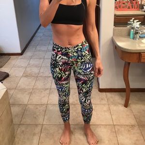 Liquido Yoga Cropped Leggings